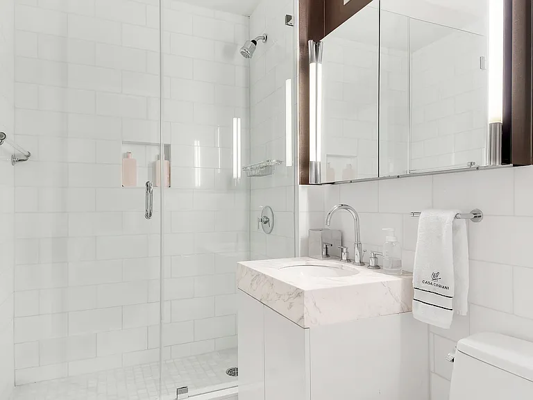 300 E 64th St #11A — Photo 6
