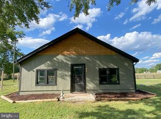 6 Triple Oak Ln, Berryville, VA 22611