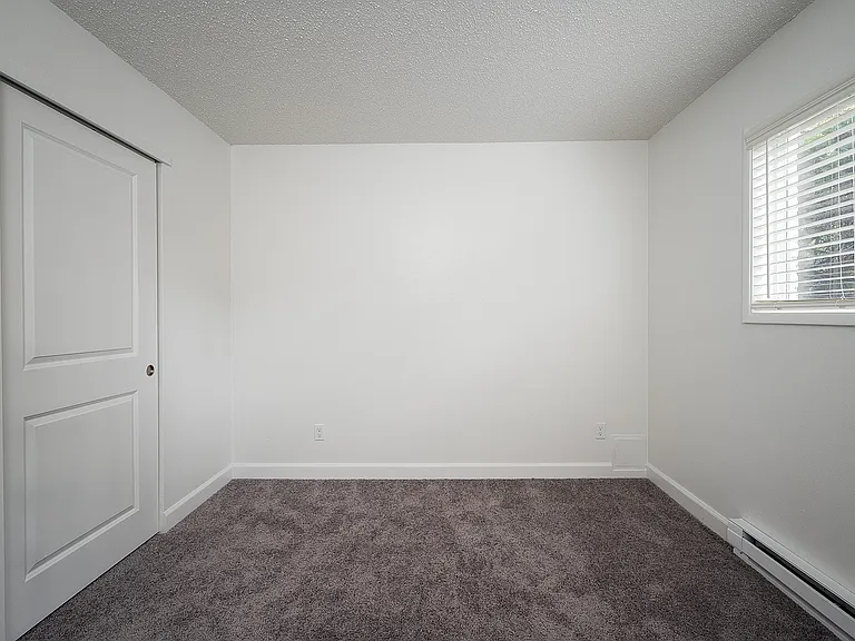Forty9 Jamieson Apartments — Photo 32