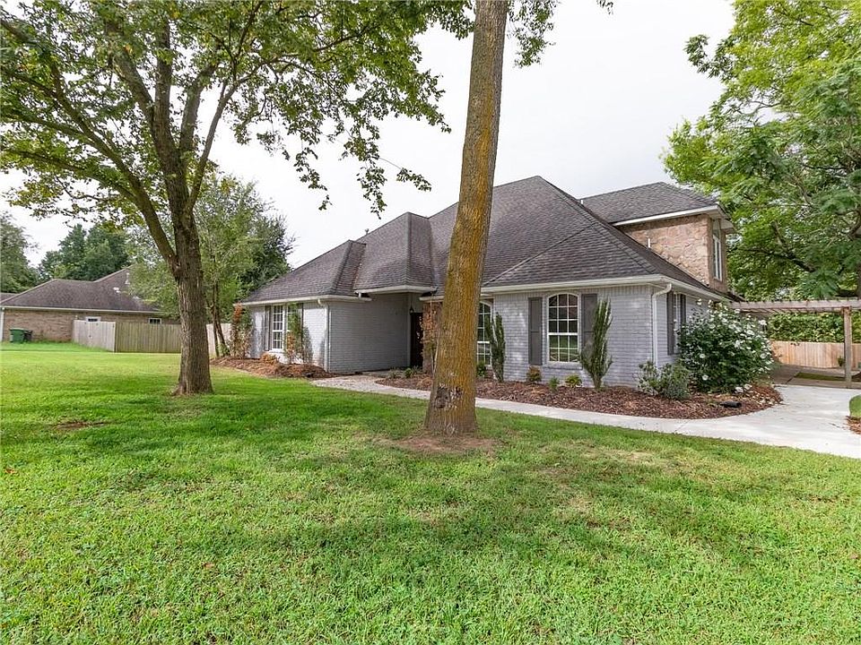 1st image of 1112 N Wren Dr