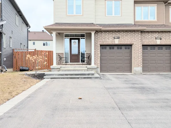 541 Hyssop St, Ottawa, ON K4A 1B9