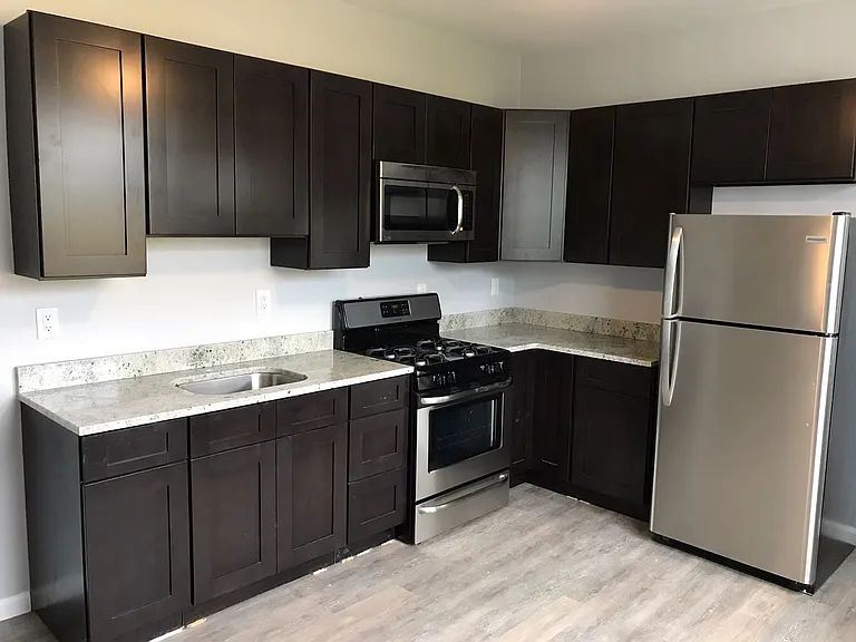 66 Davis Ave #2 — Photo 2