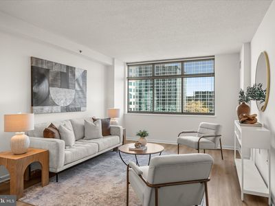 7111 Woodmont Ave APT 812, Bethesda, MD, 20815