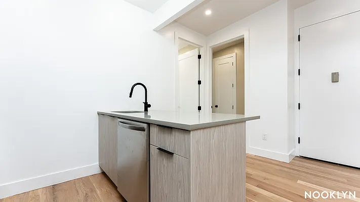 Rented by Nooklyn NYC LLC | media 7