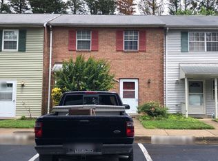 7630 Lee Landing Dr, Falls Church, VA 22043