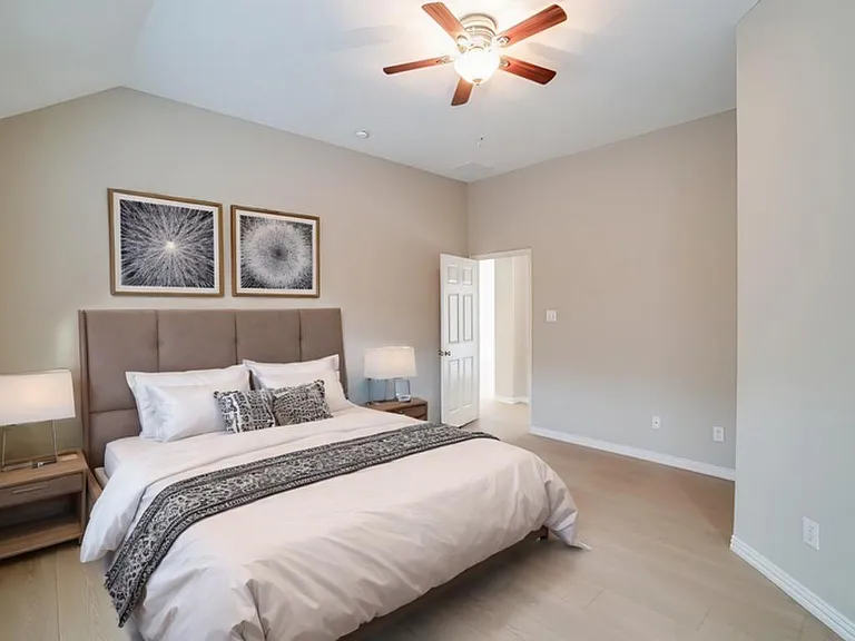 9142 Crenshaw Ln — Photo 13