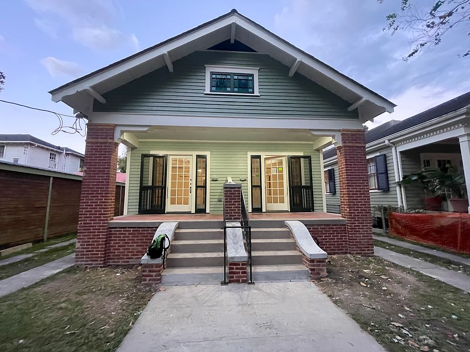 4423 Saint Ann St. _ the right side of double.