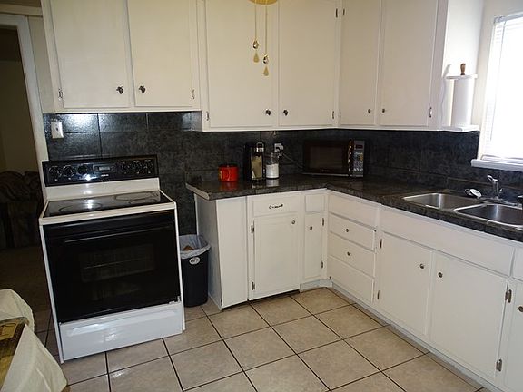 4th image of 813 Canyon Dr