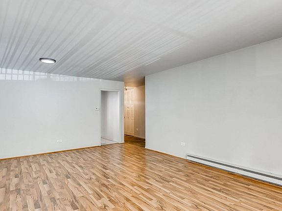 4th image of 1545 W Chase Ave APT 207