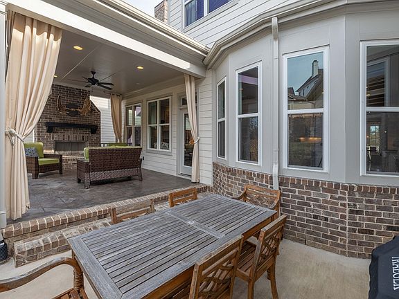5th image of 1553 Fleetwood Dr