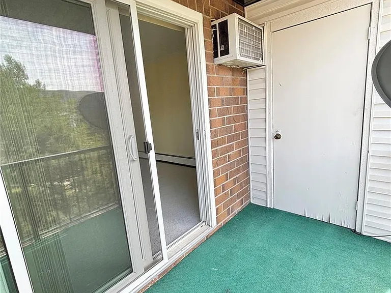 1150 Golden Cir #501 — Photo 17