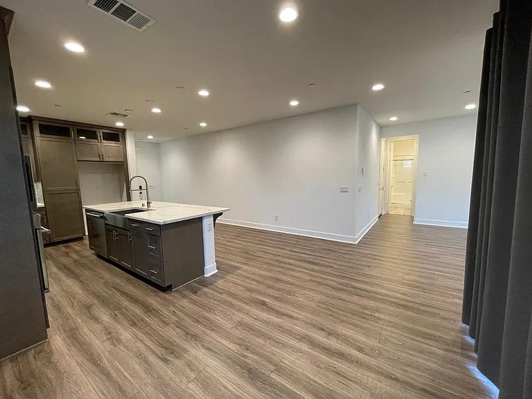 12256 Chorus Dr — Photo 7