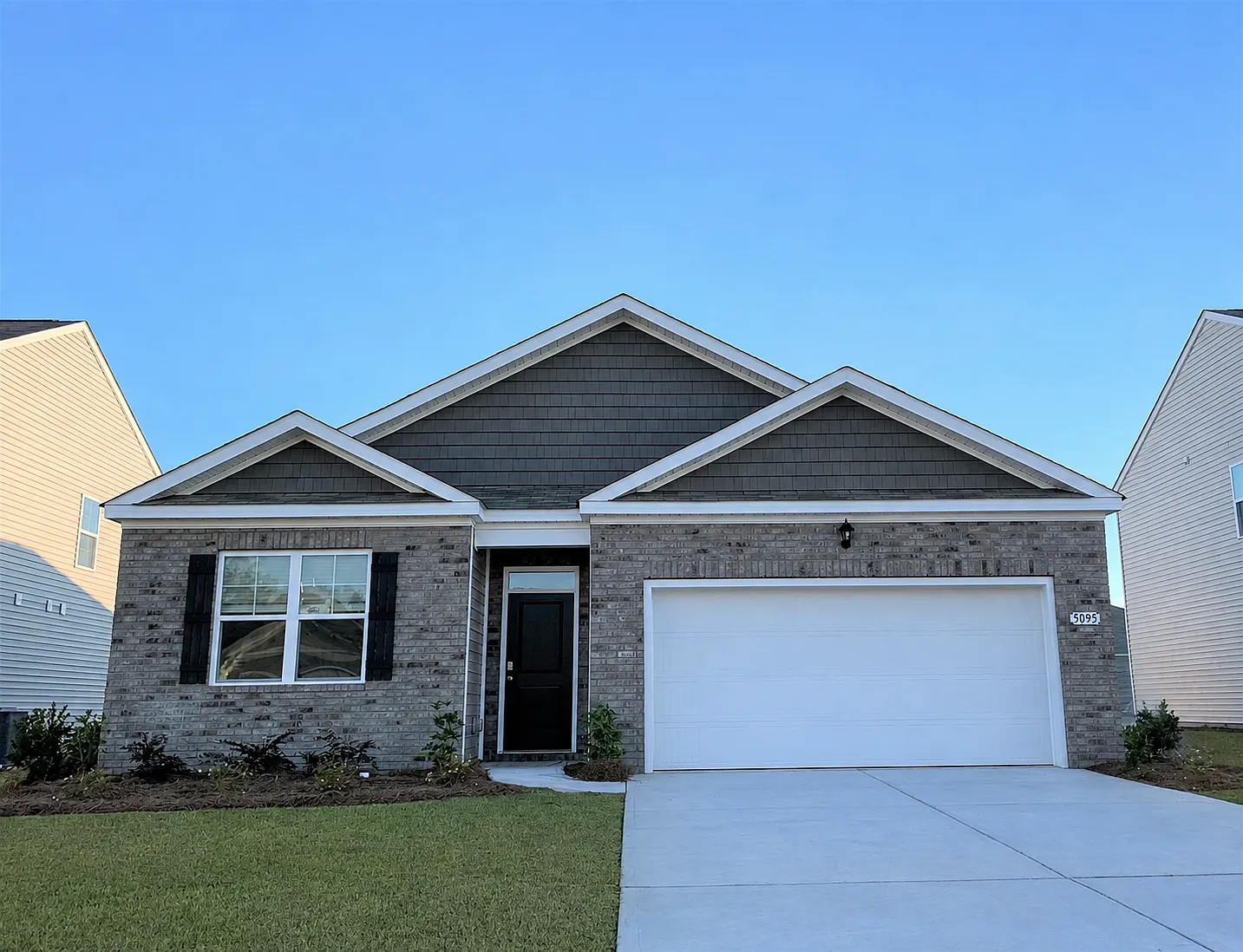 4 bed, 1774 sqft, $2,200 — Photo 1