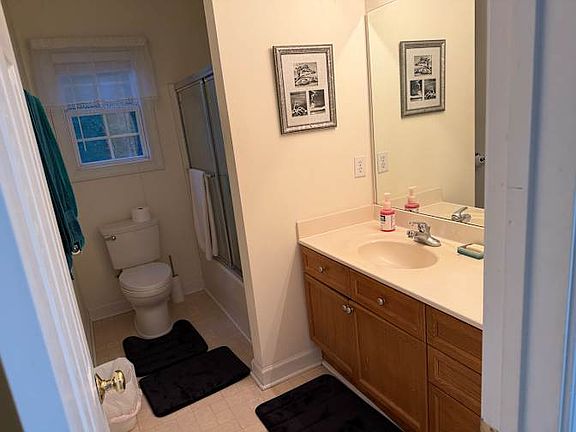 4th image of 4405 Thistlehill Ct