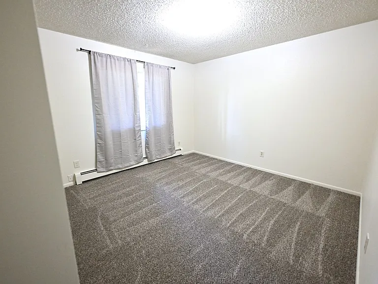 8540 Golden St — Photo 14