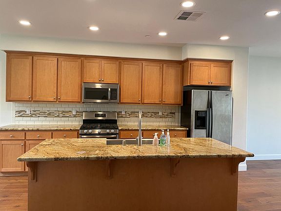 2nd image of 3145 Via Siena Pl