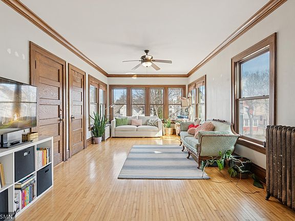 3rd image of 3432 Aldrich Ave S