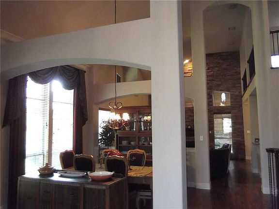 4th image of 6905 Indian Meadow Ct