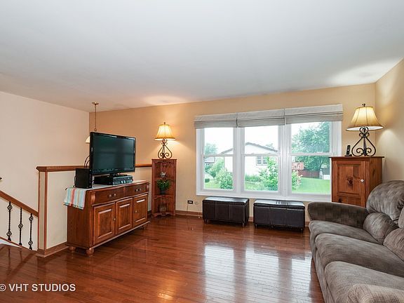 4th image of 1917 Towner Ln