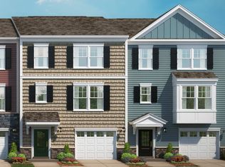 8906 Englewood Farms Dr, Manassas, VA 20112