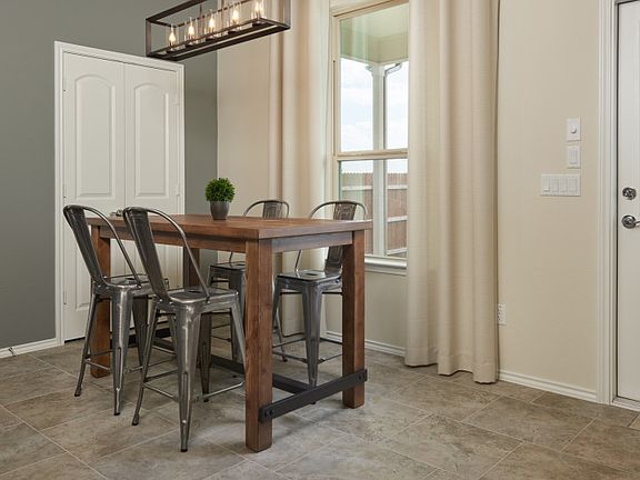 Dining area off kitchen