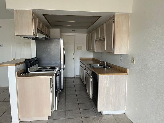 4th image of 33550 Rancho Vista Dr