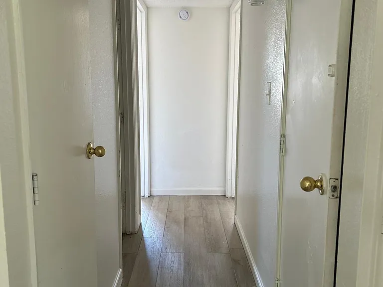 102 E Dakota Ave #B — Photo 9