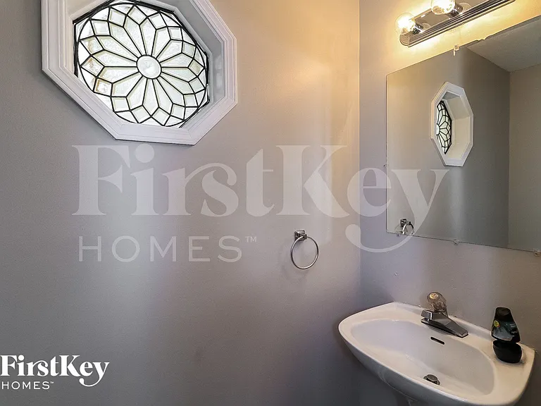 722 Altman Ct — Photo 14