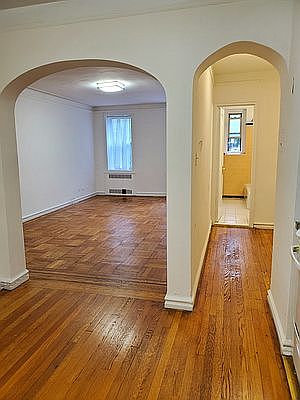 3rd image of 4130 46th St APT 1R