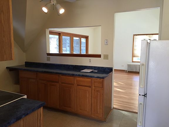 4th image of 228 Marengo Ave #2