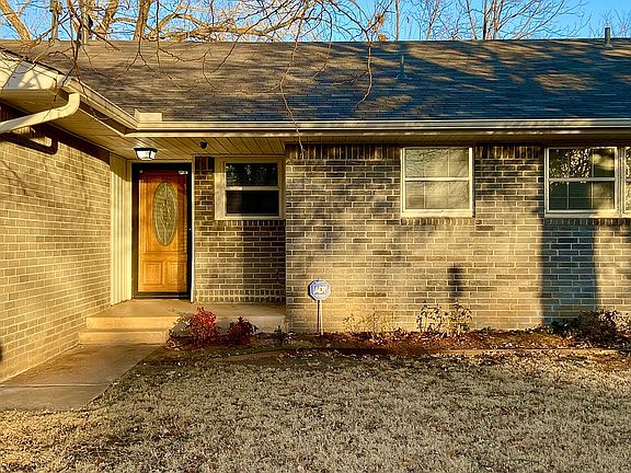 4th image of 1509 Oakhurst Ave