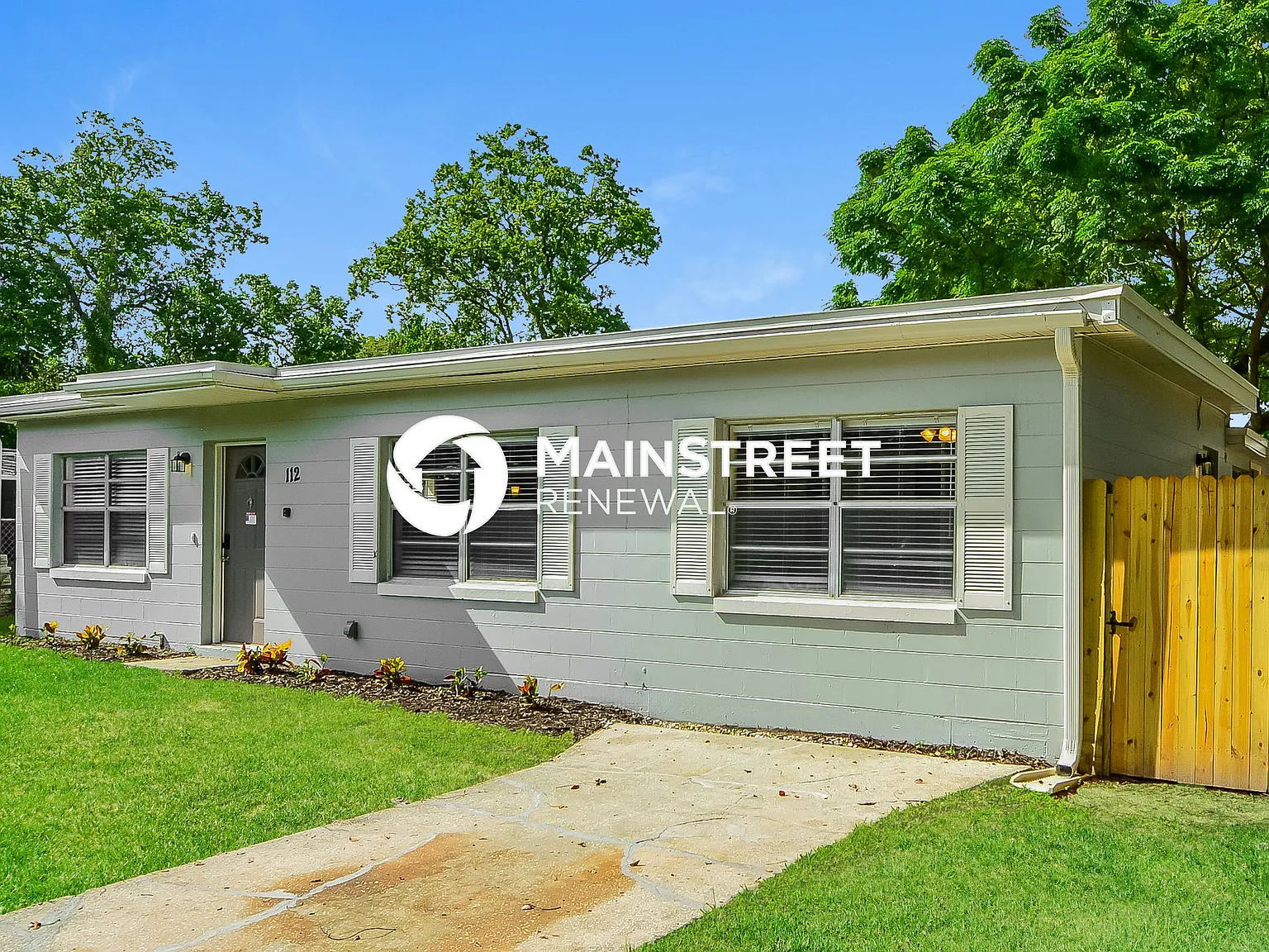 112 Mayfair Circle — Photo 3