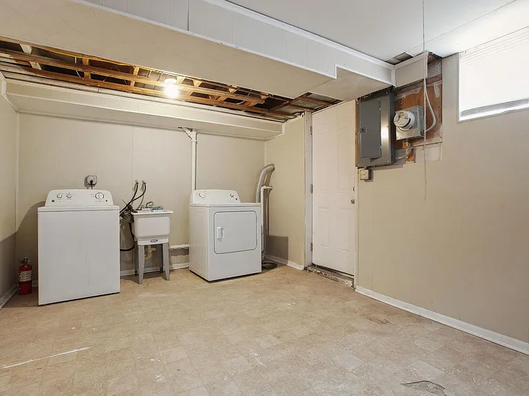 7443 Holabird Ave — Photo 4