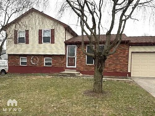 2490 McZand Blvd Photo 1