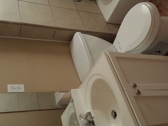 Modernn Bathroom