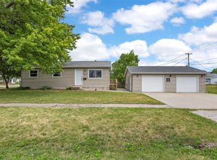 501 E 12th St, Vinton, IA 52349