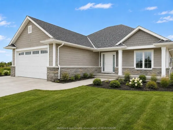 44 Belleview Dr, Kingsville, ON N0R 1B0