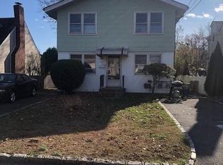 30 Mohegan Ave FLOOR 1, Pt Washington, NY 11050
