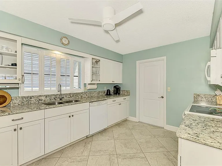 2643 Lear Rd — Photo 8