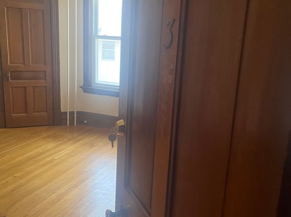 69 N Prospect St #3