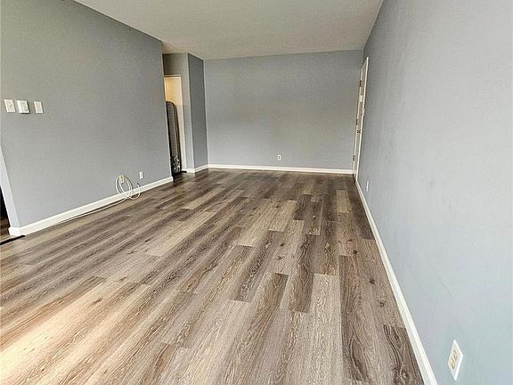 3rd image of 10023 S Bunker Hill Dr #C