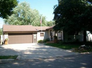 109 N 18th St, Marshalltown, IA 50158