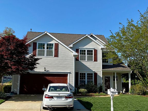 4th image of 904 Hanson Dr