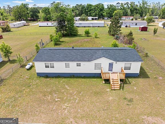 2nd image of 802 Allen Dr