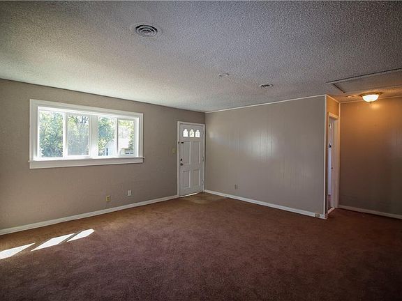 3rd image of 4824 Dilworth Ct