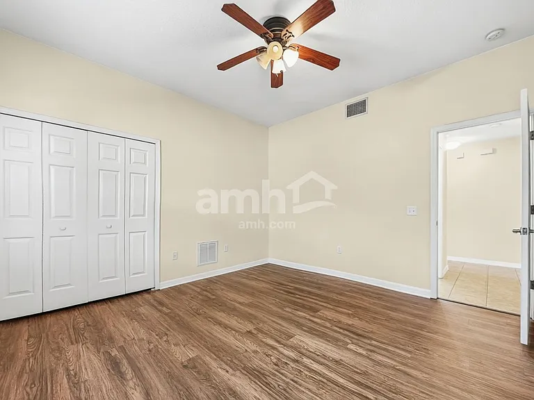 3247 Chessington Dr — Photo 13
