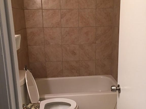 2nd image of 8194 Pinebrook Dr