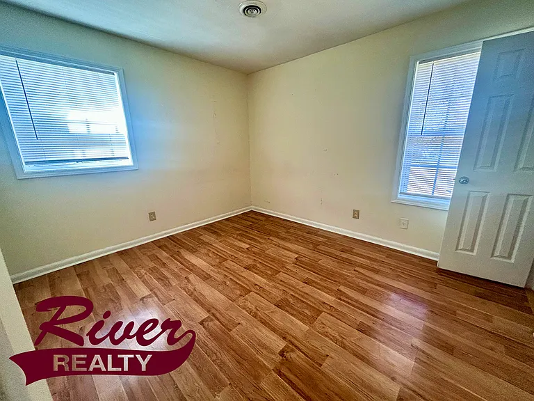 3211 Kevin Dr — Photo 9