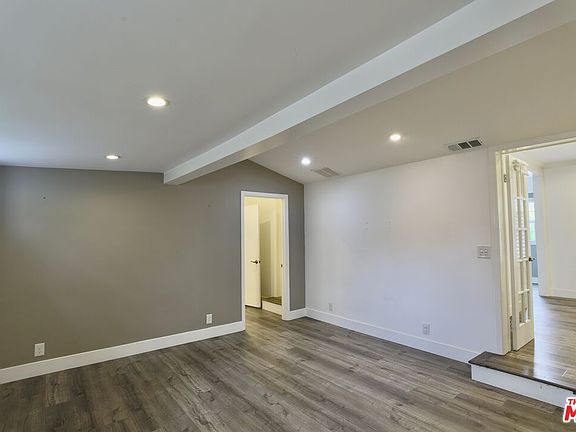 4th image of 4000 Denny Ave