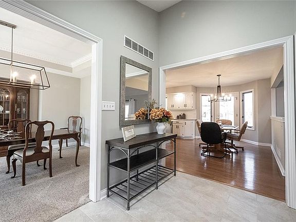 3rd image of 10242 Eastwind Ct